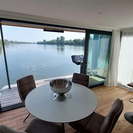 Riverboat-Rhein-Main Ferienloft Wiesbaden Exterior photo
