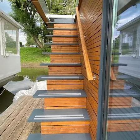 Riverboat-Rhein-Main Ferienloft Wiesbaden Exterior photo